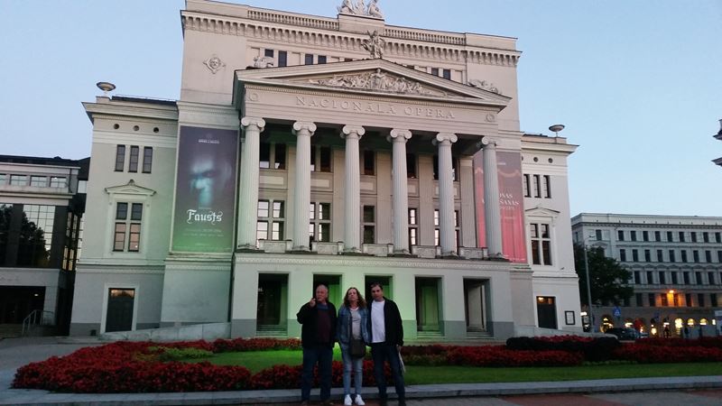 מסע אל העבר: סיור לימודי בבלארוס, בלטביה ובאסטוניה  <br />02.07-10.07.2017 <br />פרופ' דוד אסף



והסופר חיים באר